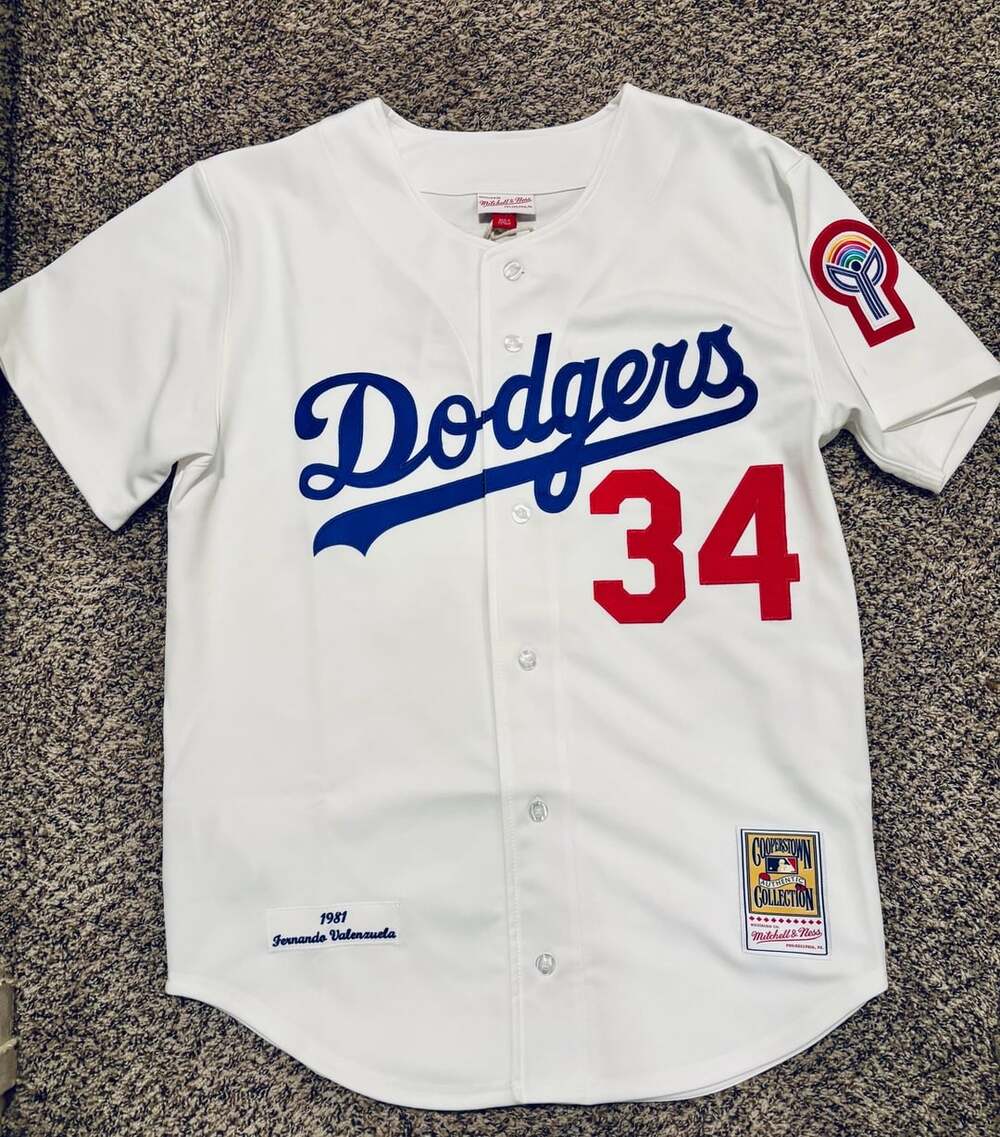 Mitchell & Ness LA Dodgers 1981 Authentic Jersey Fernando Valenzuela #34